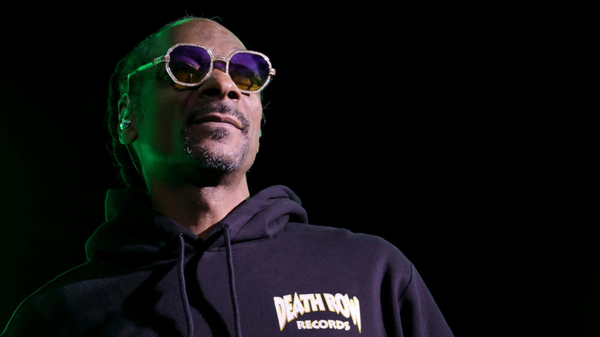 Snoop Dogg adds philanthropy to rap sheet