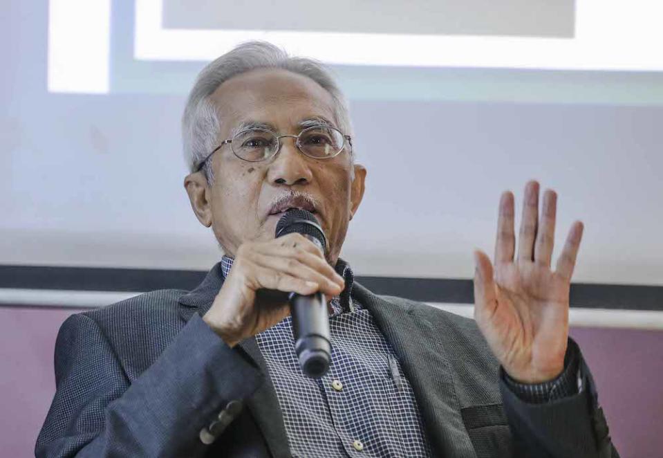 The Facebook account shares the same name as veteran newsman Datuk A. Kadir Jasin (pic) who was previously media adviser to former prime minister Tun Dr Mahathir Mohamad. — Picture by Firdaus Latif