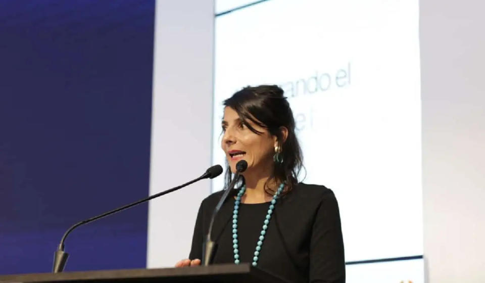 Irene Vélez Torres, ministra de Minas y Energía de Colombia, sobre subasta de energía. Imagen: cortesía Acolgen