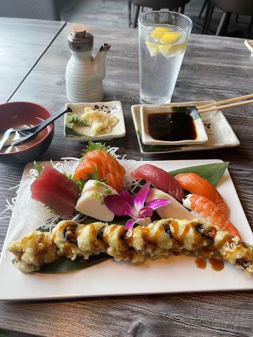 <p>Courtesy Sa Sa Sushi</p>