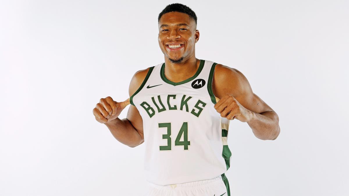 Milwaukee Bucks extend Giannis Antetokounmpo for three years, $186