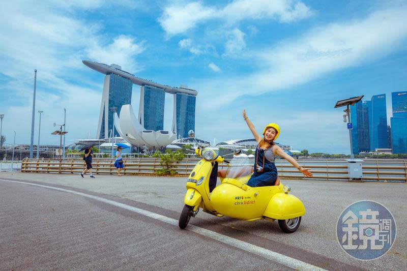 加入偉士牌邊車車隊開啟新加坡旅行。