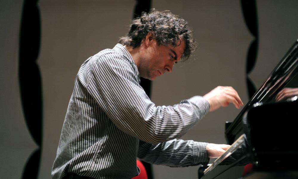 Paul Lewis performing in 2014.