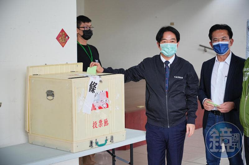 今是民進黨主席補選投票，賴清德一早就在台南完成投票。
