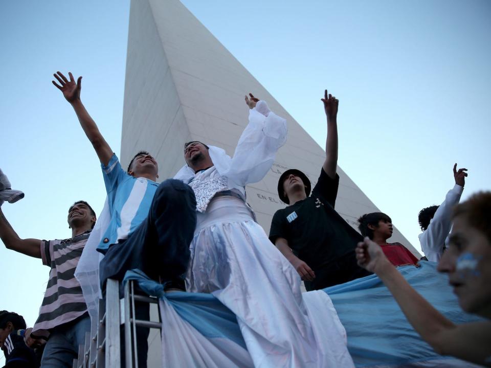 Argentine soccer fans Obelisco