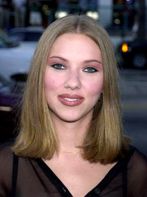 Scarlett Johansson at the Los Angeles premiere of Miramax's The Others