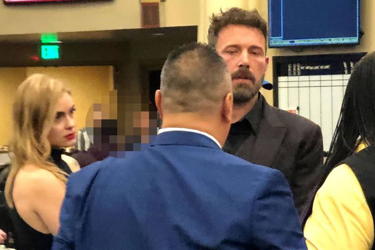 En octubre de 2019, Katie Cherry y Ben Affleck protagonizaron una noche penosa en un casino de Los Ángeles