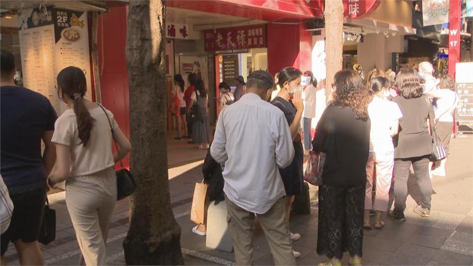 「嘉玲」喚回西門町人潮啦　饕客驚呼：好久沒排隊了