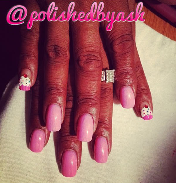 <div class="caption-credit"> Photo by: @PolishedbyAsh</div>@PolishedbyAsh adds cute cupcakes to her pinkies.