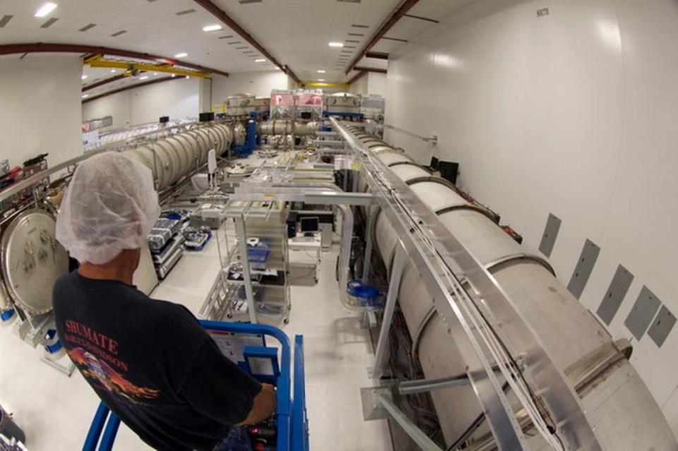 A bird’s eye view of LIGO Hanford’s laser and vacuum equipment area. It houses the pre-stabilized laser, beam splitter, input test masses and other equipment.