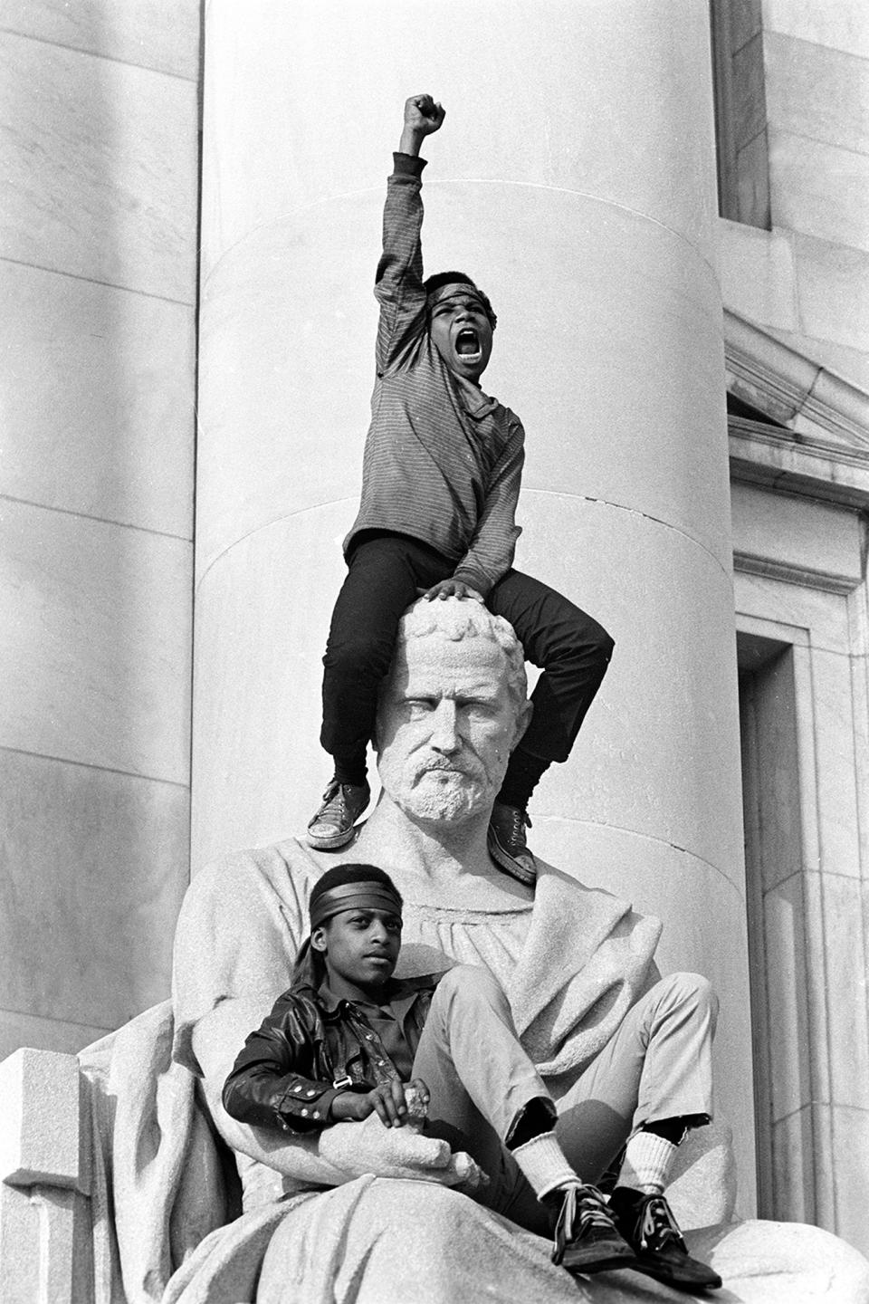 Power to the People: The Black Panthers in Photographs