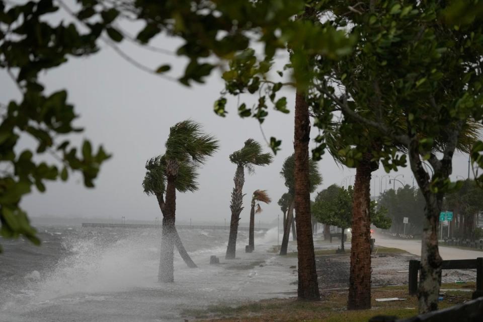 Powerful winds lashed the coast of Florida (Copyright 2022 The Associated Press. All rights reserved.)