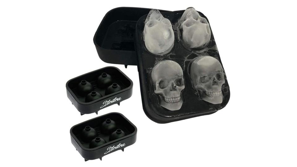This skull mode is great for ice cubes, chocolate and even soap.