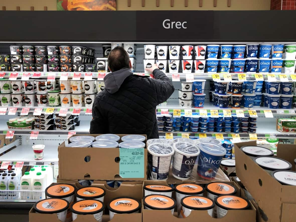 Grocery stores may have a limited selection of certain products because of stress on Canada's supply chains. (Ivanoh Demers/Radio-Canada - image credit)