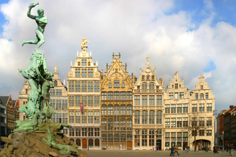 <p><b>6. (Tied) Belgium</b></p> <p>Highest income tax rate: 50%</p> <p>Top marginal rate kicks in at EUR37,330 of taxable income.</p> <p><a href="http://in.finance.yahoo.com/currencies/converter/#from=INR;to=USD;amt=1" data-ylk="slk:Click here to convert the currency;elm:context_link;itc:0;sec:content-canvas" class="link ">Click here to convert the currency</a></p>