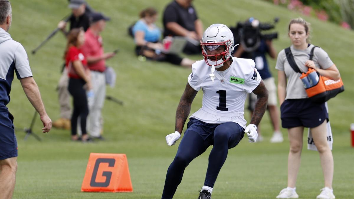 The Patriots ink second-round pick Ja’Lynn Polk to contract