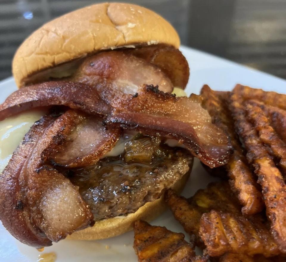The Holiday Inn's Chipotle Bacon Burger for the 2023 Downtown Sioux Falls Burger Battle.