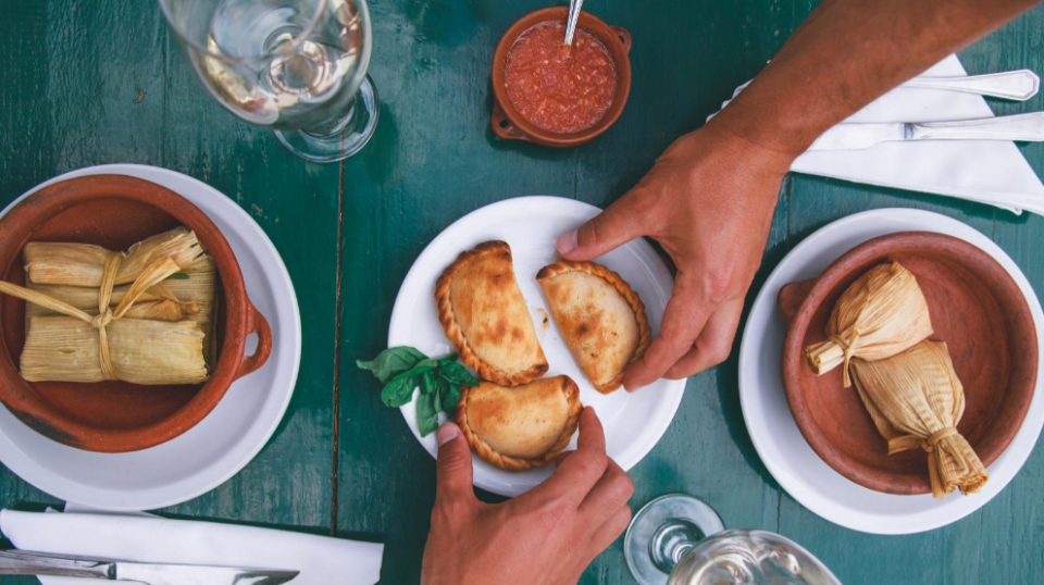 empanadas, tamales, comidas tipicas