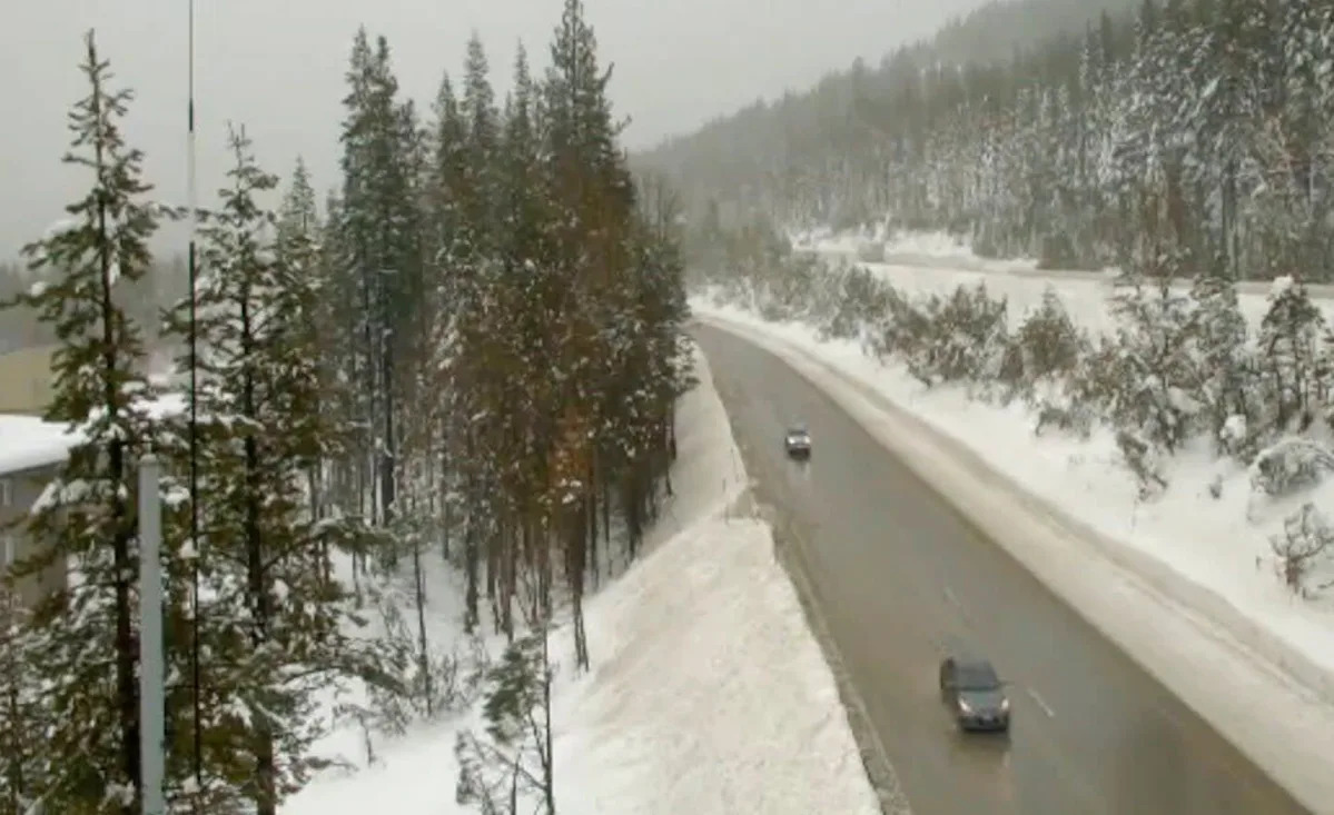 California snowstorm shuts down 70-mile stretch of interstate