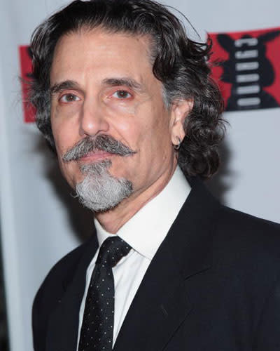 Chris Sarandon, la voz original de Jack Skeleton en 'Pesadilla antes de Navidad', fue nominado al Oscar como Mejor Actor de reparto por 'Tarde de perros'. Le hemos visto en algún capítulo de series tan conocidas como 'Urgencias' o 'Ley y orden'.