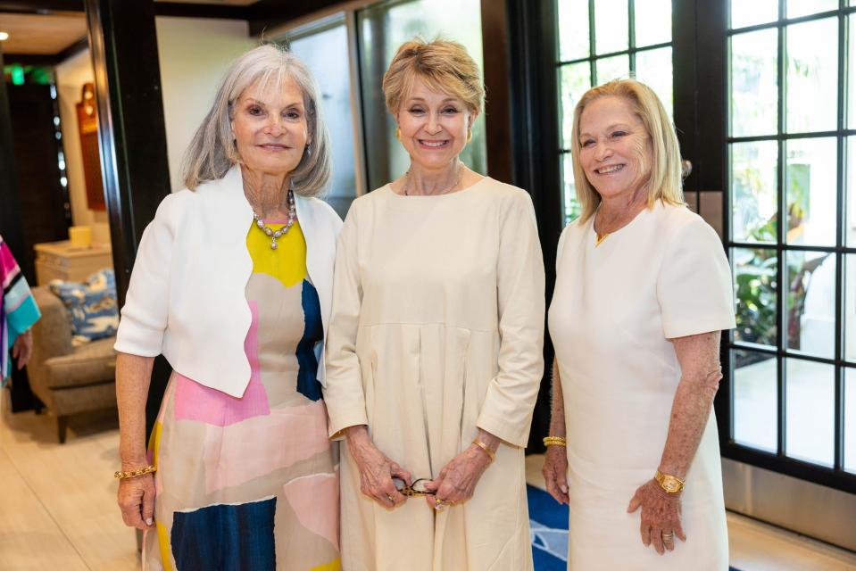 Guest speaker Jane Pauley, center, with chairwomen Marlene Silver and Bonnie Strauss