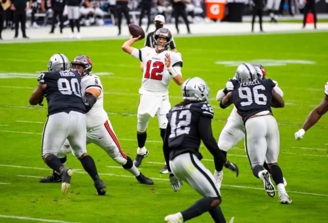 Raiders' playoff hopes dashed after falling 37-34 against 49ers