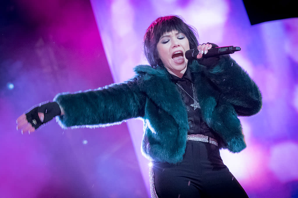 Carly Rae Jepsen knows she’s a meme, and she thinks it’s “pretty hilarious”