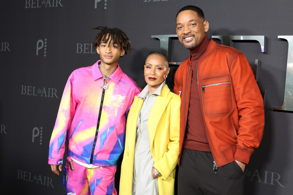 SANTA MONICA, CALIFORNIA - FEBRUARY 09:  (L-R) Jaden Smith, Jada Pinkett Smith,and Will Smith attend Peacock's new series 