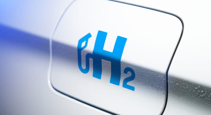 a symbol with H2 (hydrogen) on it and a fill-up tank