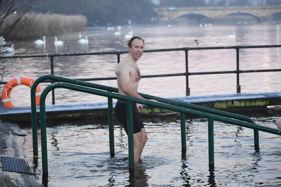 Matt Hancock swims in the icy waters of the Serpentine, London (Jeremy Selwyn)