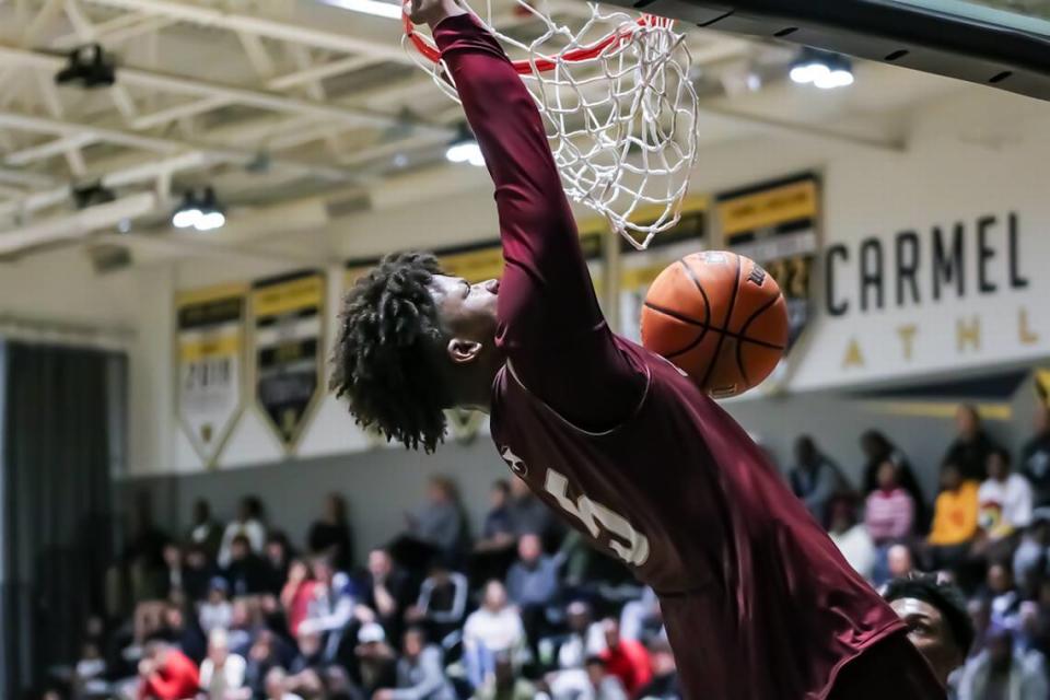 Canon Basketball Players Goes For The Dunk