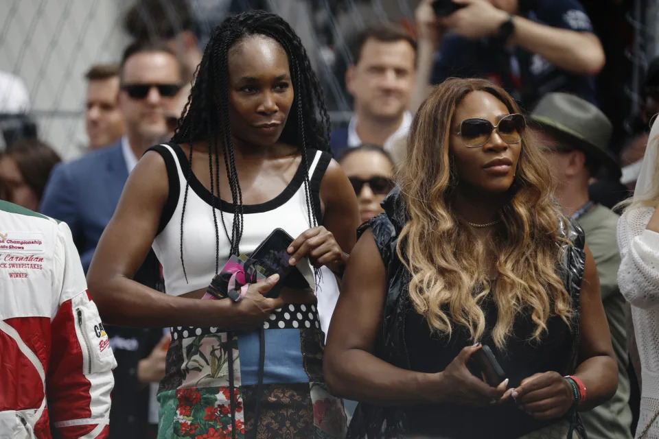 Serena Williams y Venus Williams en el Gran Premio de Miami 2023 Fórmula 1