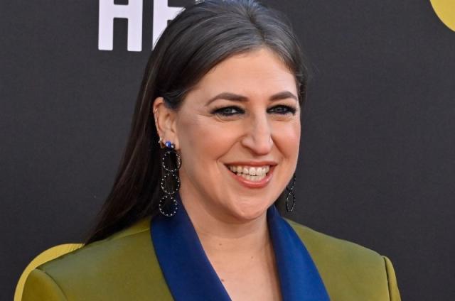 Mayim Bialik says she's out as a host of TV quiz show 'Jeopardy