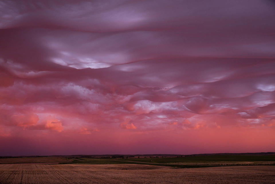 <p>Mike Olbinski, 42, captured the stunning scenes while storm chasing with a group of friends northeast of Bismarck, N.D. (Photo: Mike Olbinski/Caters News) </p>
