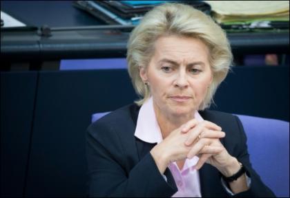 Bundesverteidigungsministerin Ursula von der Leyen (CDU)