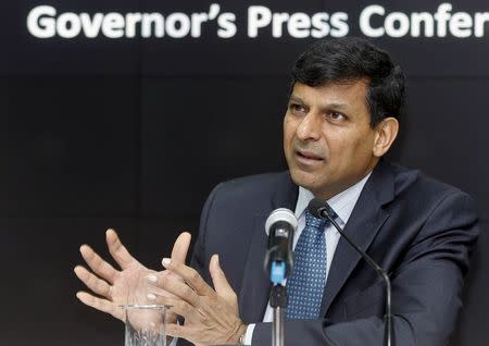 Reserve Bank of India (RBI) Governor Raghuram Rajan speaks during a news conference in Mumbai, December 1, 2015. REUTERS/Shailesh Andrade