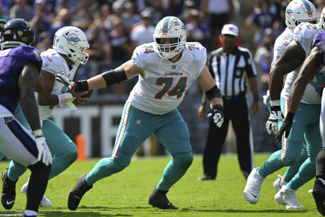 Studs and duds from Miami's demeaning loss to the Bills