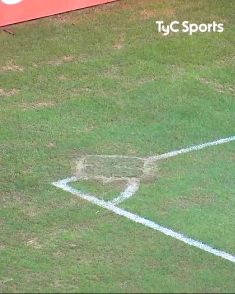 Así está uno de los córners del estadio donde la Argentina enfrentará a Uruguay