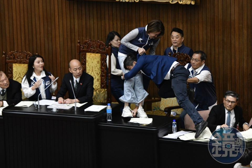 整場韓國瑜幾乎都保持冷靜狀態。