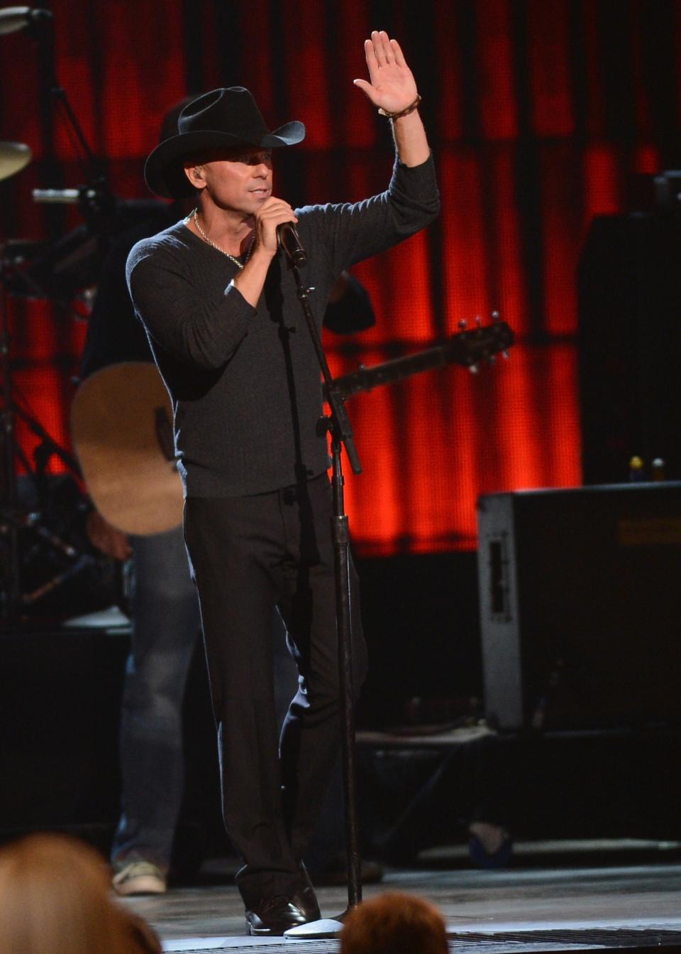 NASHVILLE, TN - NOVEMBER 01: Kenny Chesney performs during the 46th annual CMA Awards at the Bridgestone Arena on November 1, 2012 in Nashville, Tennessee. (Photo by Jason Kempin/Getty Images)