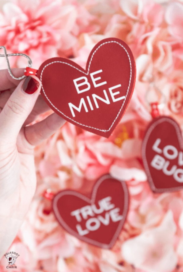 50 Cricut DIY Valentine's Day Ideas That'll Give Your V-Day a Handmade Touch