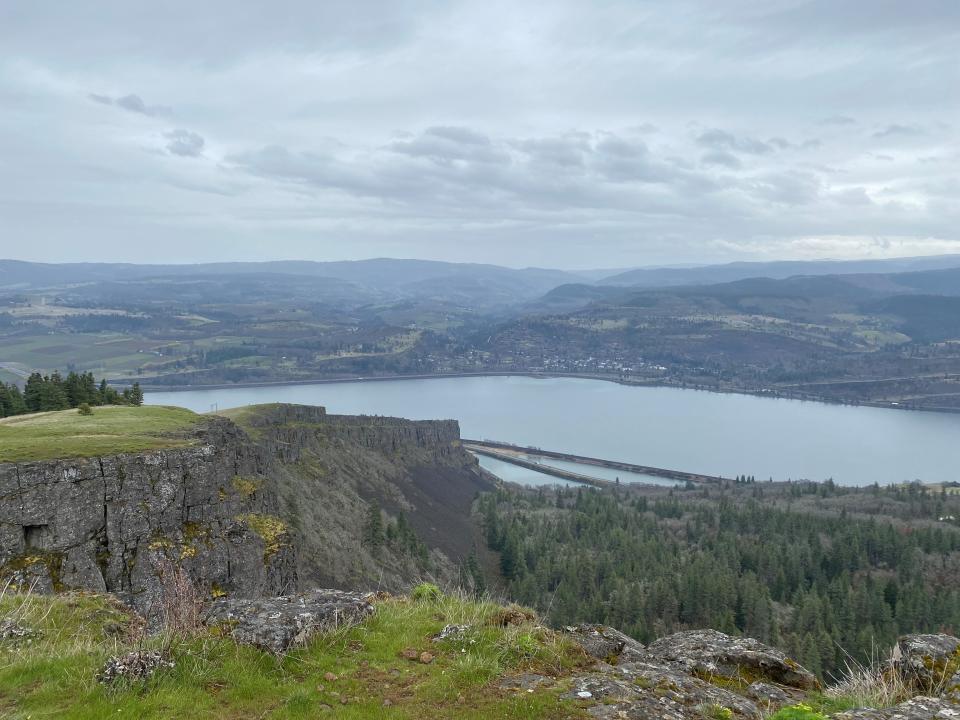 The south-facing view from the top of the Coyote Wall Loop.