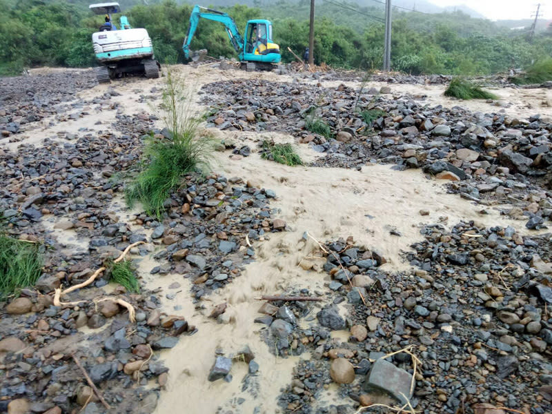 颱風軒嵐諾進逼台灣，水保局發布新北市、桃園市、新竹縣共84條土石流黃色警戒。圖為土石流。（中央社／檔案照片）