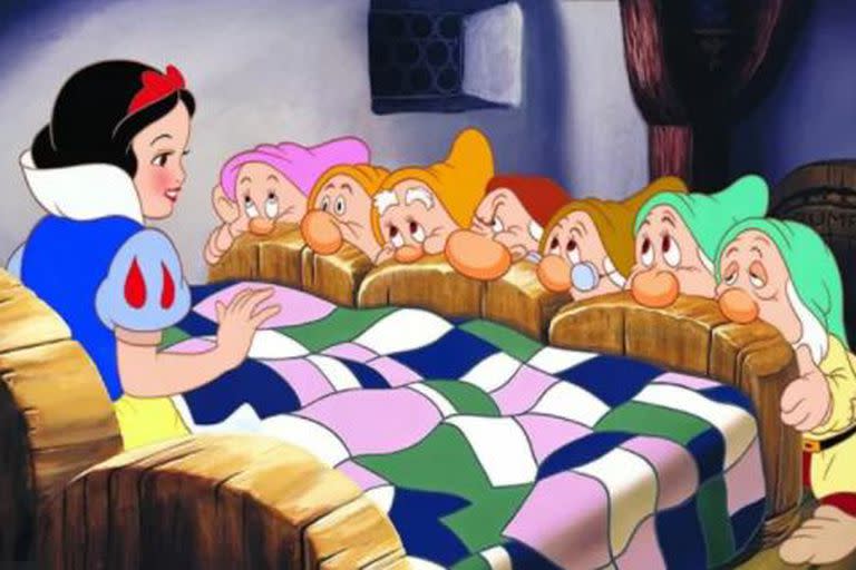 "Blancanieves y los siete enanos" se publicó 1812 y en 1937 Disney contó la historia en una popular película animada - Créditos: @Disney