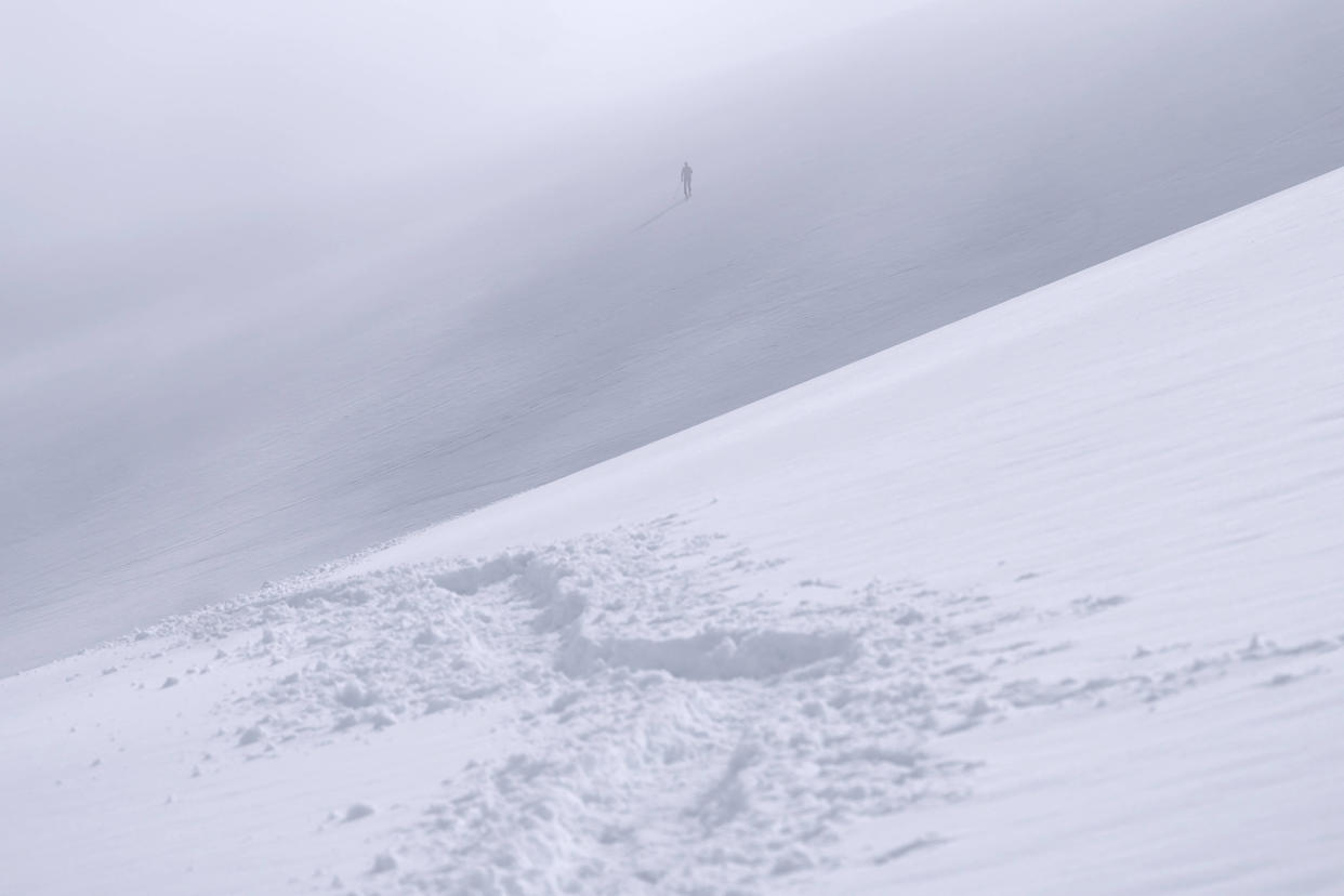 Dans les Alpes du Nord, deux personnes meurent dans une avalanche, une autre dans une chute de 500 mètres 