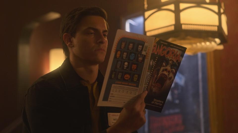 wes reading fangoria magazine