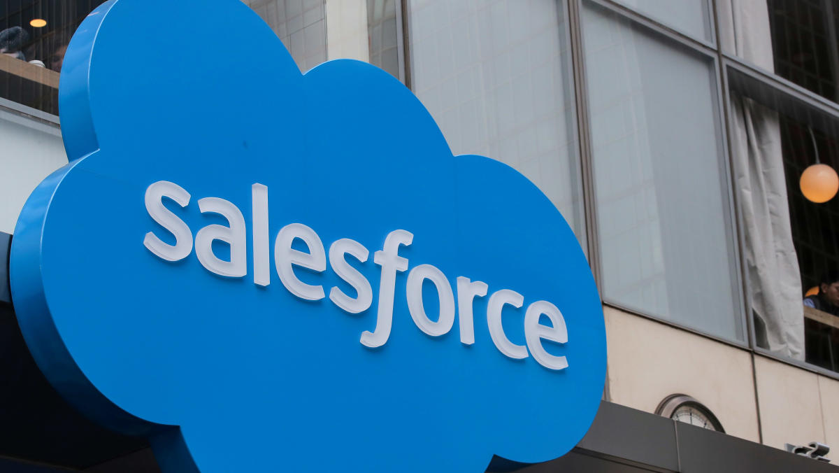 Salesforce stock rises on Q4 earnings beat