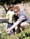 <p>L’année suivante, Harry se rachète une conduite. Il passe du temps au Lesotho où il travaille dans un orphelinat pour enfants dont les parents sont morts du Sida. Il y tourne un documentaire, « The forgotten kingdom : Prince Harry in Lesotho » et récolte 3 millions d’euros pour la Croix-Rouge.</p><br><br><a href="https://www.elle.fr/People/La-vie-des-people/News/Harry-de-prince-rebelle-a-prince-modele#xtor=AL-541" rel="nofollow noopener" target="_blank" data-ylk="slk:Voir la suite des photos sur ELLE.fr;elm:context_link;itc:0;sec:content-canvas" class="link ">Voir la suite des photos sur ELLE.fr</a><br><h3> A lire aussi </h3><ul><li><a href="https://www.elle.fr/People/La-vie-des-people/News/Harry-et-Meghan-duo-complice-dans-les-tribunes-des-Invictus-Games#xtor=AL-541" rel="nofollow noopener" target="_blank" data-ylk="slk:Harry et Meghan : duo complice dans les tribunes des Invictus Games;elm:context_link;itc:0;sec:content-canvas" class="link ">Harry et Meghan : duo complice dans les tribunes des Invictus Games</a></li><li><a href="https://www.elle.fr/People/La-vie-des-people/News/Prince-Harry-son-tendre-hommage-a-Elisabeth-II-a-l-occasion-du-premier-anniversaire-de-sa-disparition-4147851#xtor=AL-541" rel="nofollow noopener" target="_blank" data-ylk="slk:Prince Harry : son tendre hommage à Elisabeth II à l’occasion du premier anniversaire de sa disparition;elm:context_link;itc:0;sec:content-canvas" class="link ">Prince Harry : son tendre hommage à Elisabeth II à l’occasion du premier anniversaire de sa disparition </a></li><li><a href="https://www.elle.fr/People/La-vie-des-people/News/Prince-Harry-en-froid-avec-David-Beckham-Ce-moment-tres-genant-qui-semble-confirmer-la-rumeur-4147170#xtor=AL-541" rel="nofollow noopener" target="_blank" data-ylk="slk:Prince Harry en froid avec David Beckham ? Ce moment très gênant qui semble confirmer la rumeur;elm:context_link;itc:0;sec:content-canvas" class="link ">Prince Harry en froid avec David Beckham ? Ce moment très gênant qui semble confirmer la rumeur </a></li><li><a href="https://www.elle.fr/People/La-vie-des-people/News/Mariage-royal-Meghan-et-Harry-les-rebelles-adores-et-detestes-3903276#xtor=AL-541" rel="nofollow noopener" target="_blank" data-ylk="slk:Mariage royal : Meghan et Harry, les rebelles adorés et détestés;elm:context_link;itc:0;sec:content-canvas" class="link ">Mariage royal : Meghan et Harry, les rebelles adorés et détestés</a></li><li><a href="https://www.elle.fr/Astro/Horoscope/Quotidien#xtor=AL-541" rel="nofollow noopener" target="_blank" data-ylk="slk:Consultez votre horoscope sur ELLE;elm:context_link;itc:0;sec:content-canvas" class="link ">Consultez votre horoscope sur ELLE</a></li></ul>