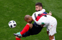 <p>Olivier Giroud in action with Peru’s Alberto Rodriguez. (REUTERS) </p>