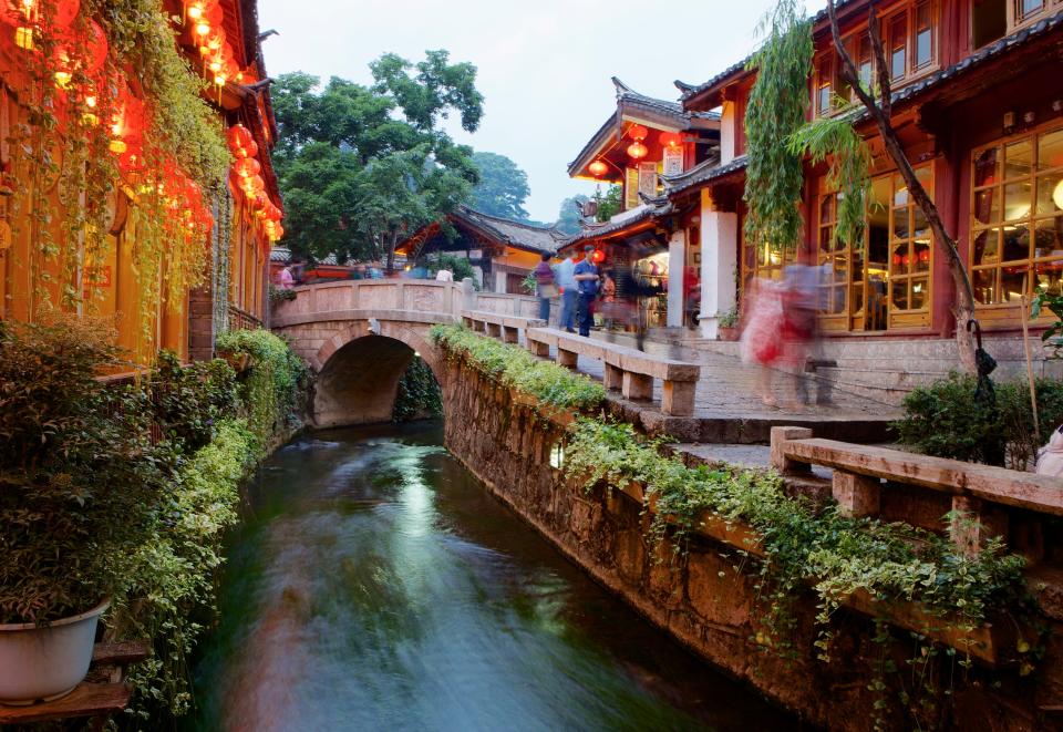 A UNESCO World Heritage site, the 1,000-year-old Old Town in Lijiang, China, is famous for its orderly canals and walkways. Walk along Qiyi Street Chongron Alley or Wuyi Street Wenzhi Alley for some of the more spectacular street views.